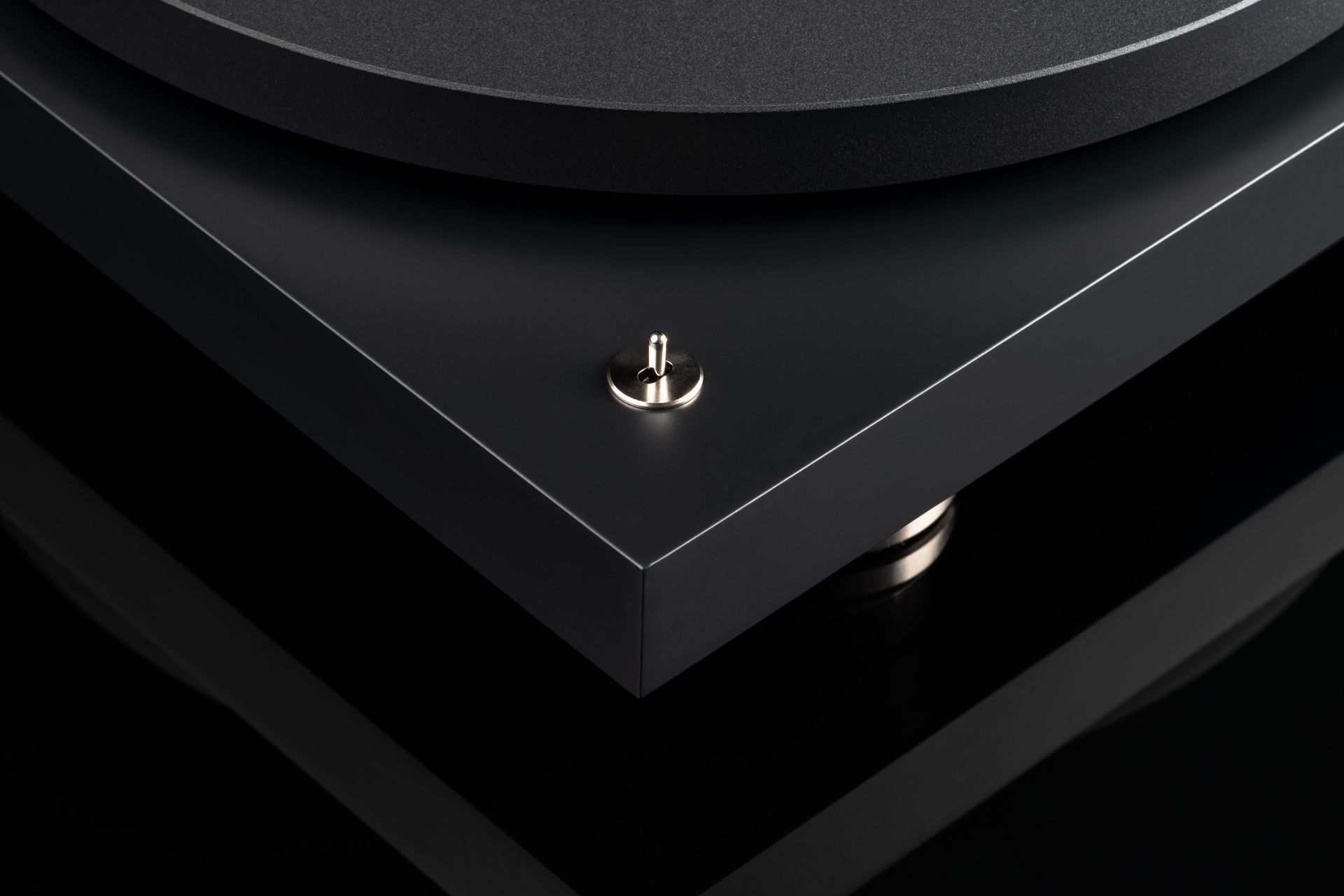 картинка Проигрыватель винила Pro-Ject Debut PRO (Pick it PRO) от магазина Одежда+