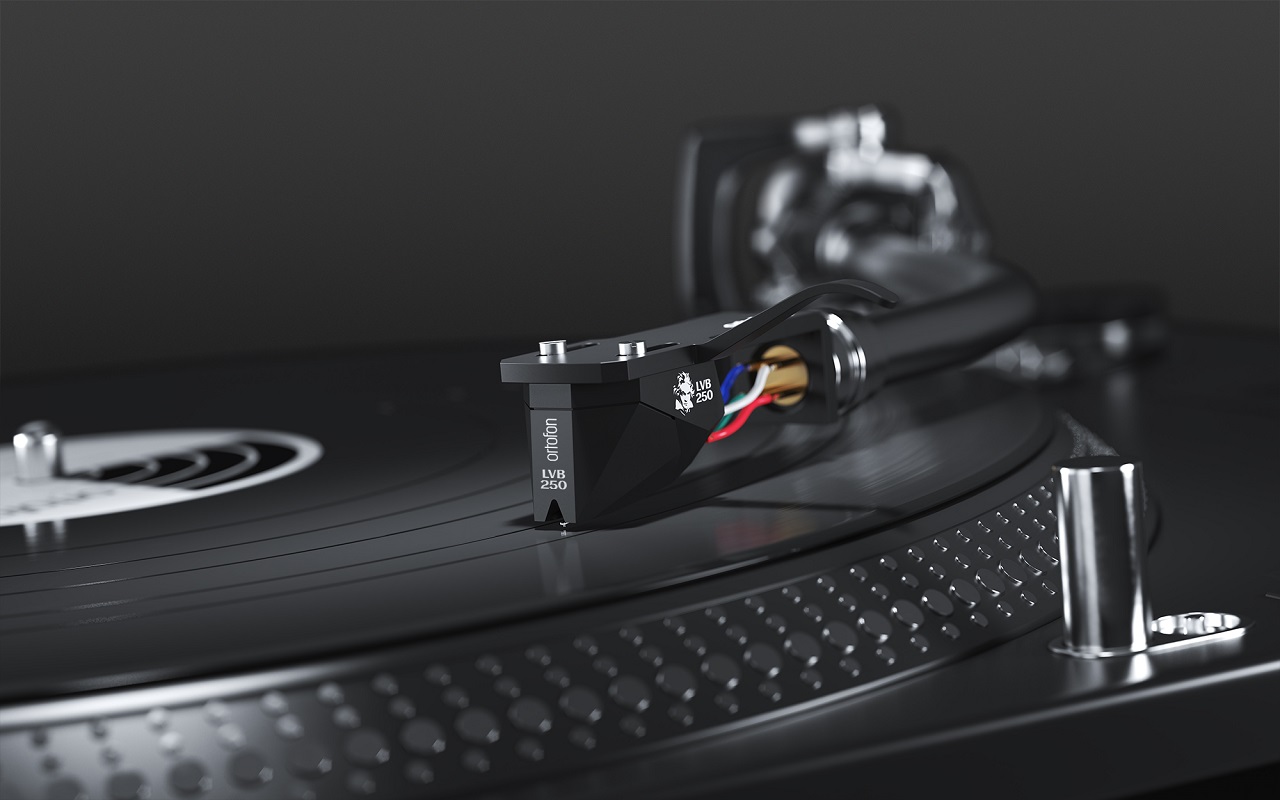 картинка Звукосниматель Ortofon 2M Black LVB 250 от магазина Одежда+
