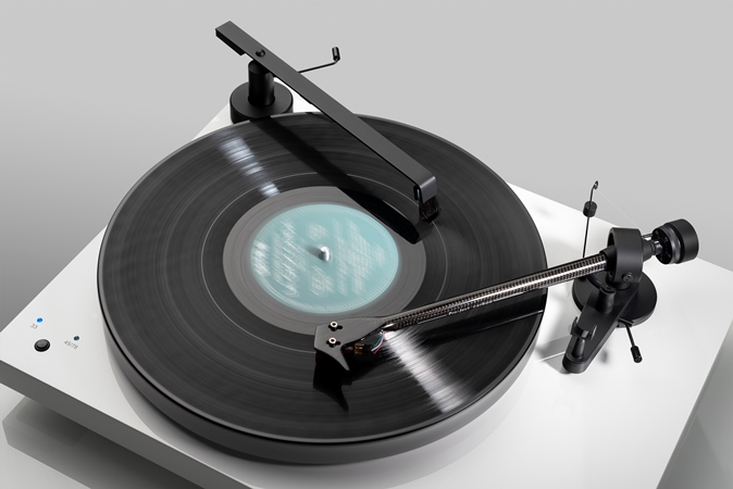 картинка Устройство для очистки пластинок Pro-Ject SWEEP IT E от магазина Одежда+