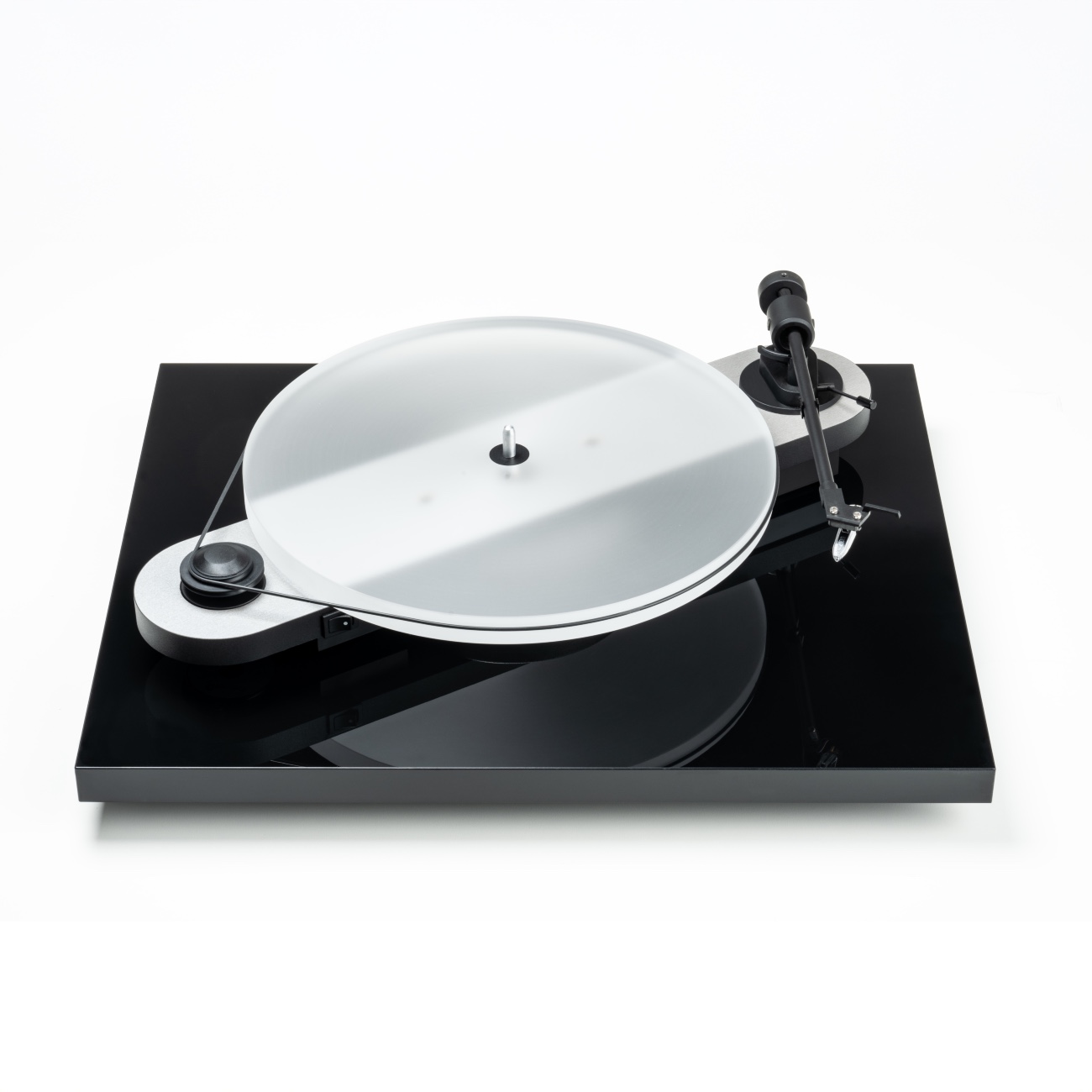 картинка Проигрыватель винила Pro-Ject Elemental Phono USB SilverBlack - FINAL EDITION от магазина Одежда+