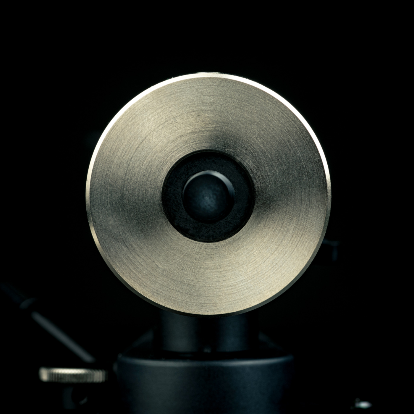 картинка Проигрыватель винила Pro-Ject T2 W (Rainier) от магазина Одежда+