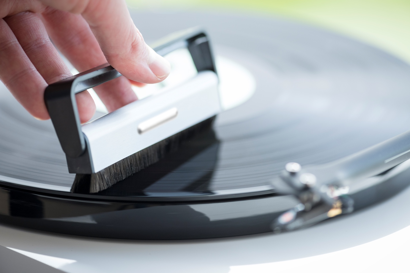 картинка Щетка для очистки пластинок Pro-Ject Brush It от магазина Одежда+