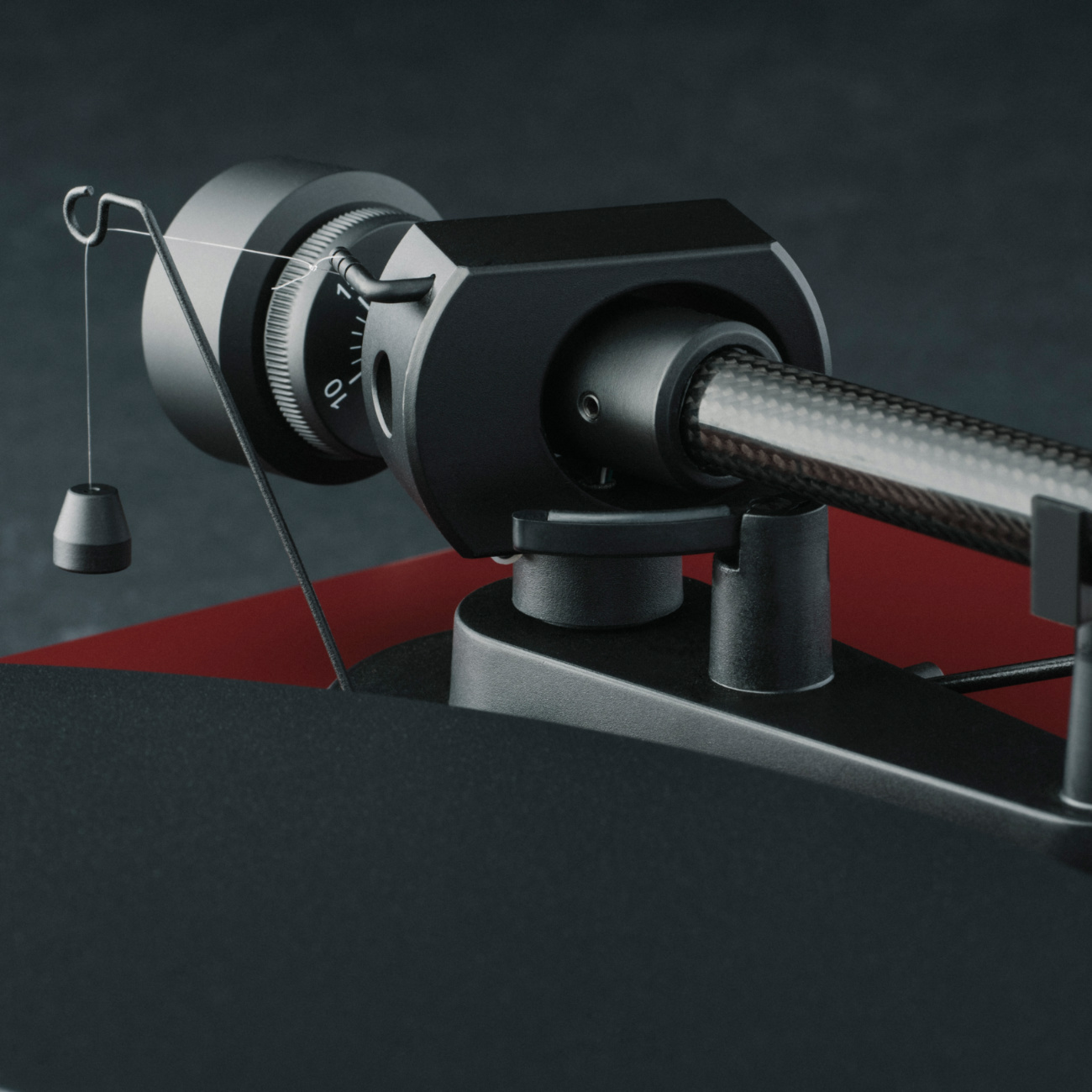 картинка Проигрыватель винила Pro-Ject Debut EVO 2 (Pick It MM EVO) от магазина Одежда+