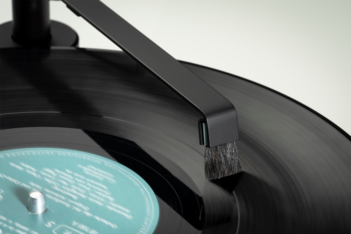 картинка Устройство для очистки пластинок Pro-Ject SWEEP IT E от магазина Одежда+