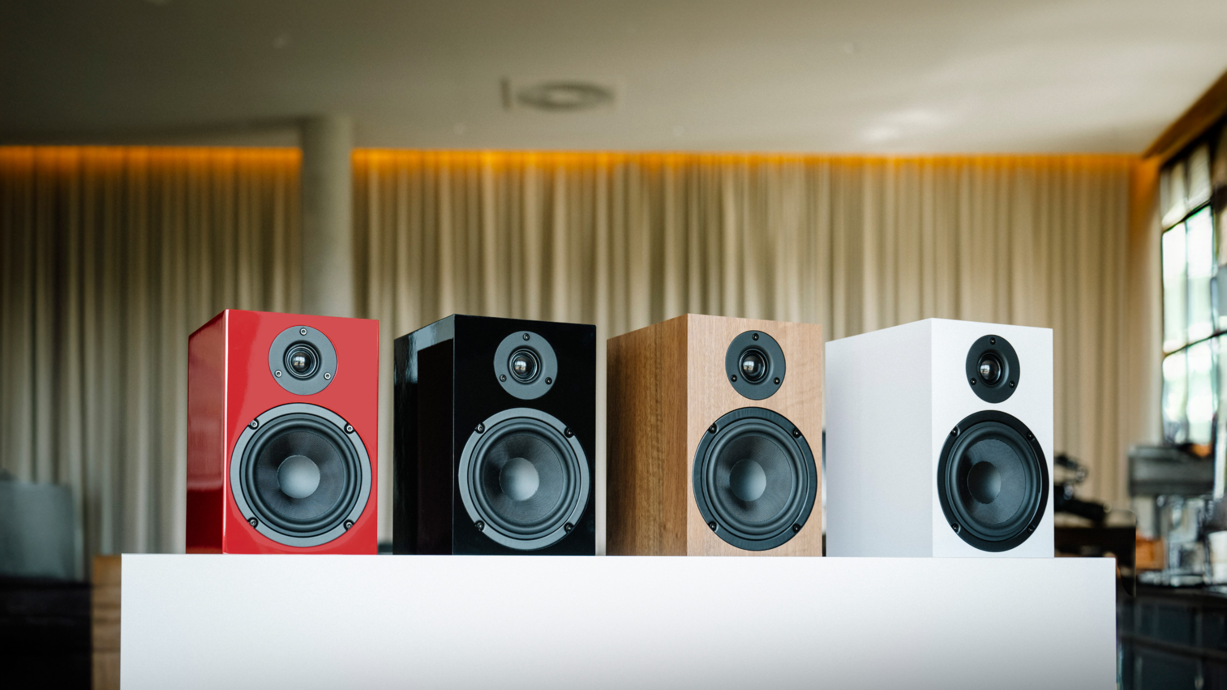 картинка Акустическая система Pro-Ject Speaker Box 5 E от магазина Одежда+