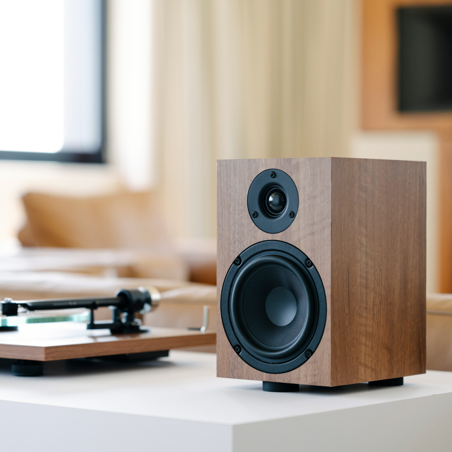 картинка Акустическая система Pro-Ject Speaker Box 5 E от магазина Одежда+