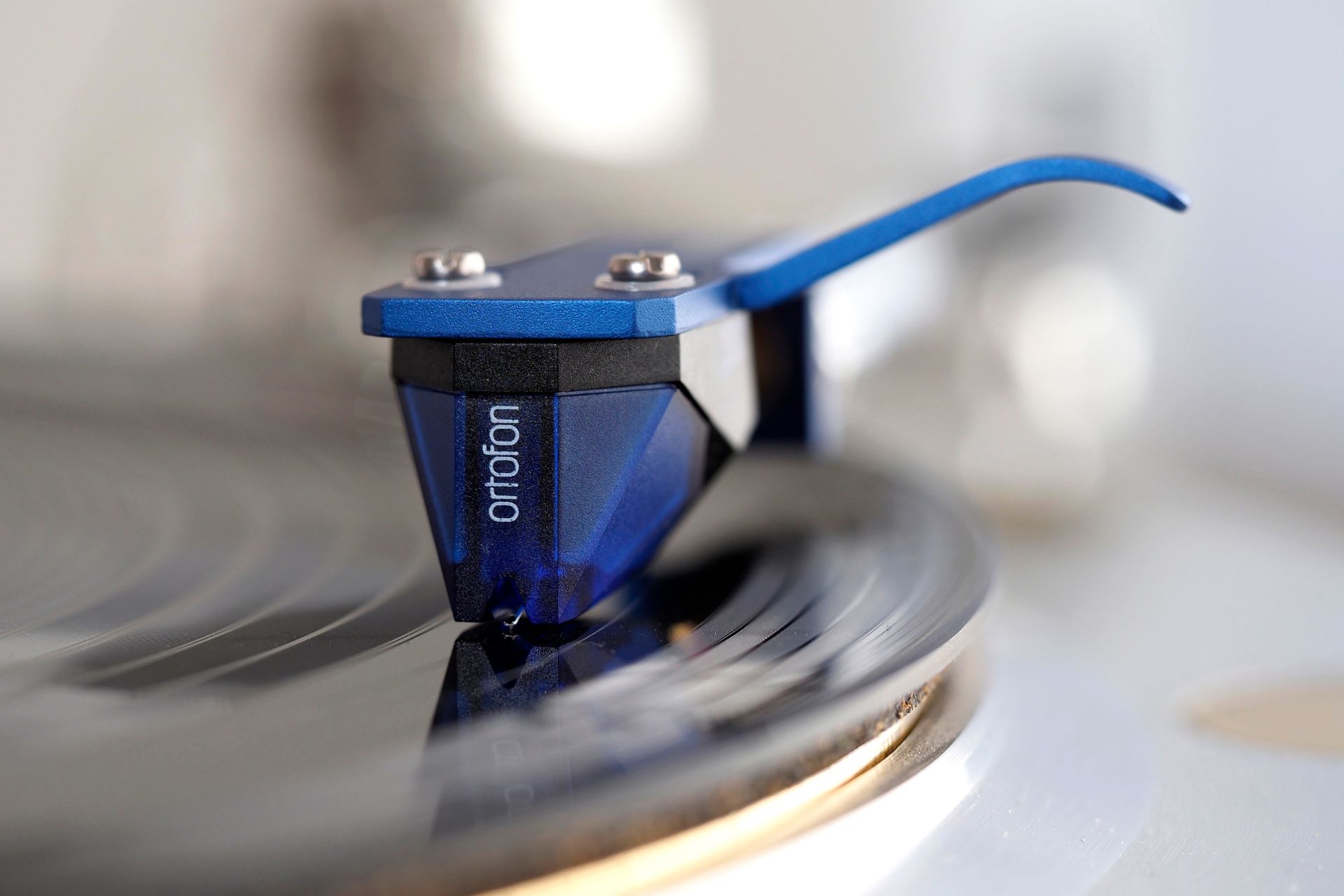 картинка Картридж Ortofon 2M Blue (Bulk) от магазина Одежда+