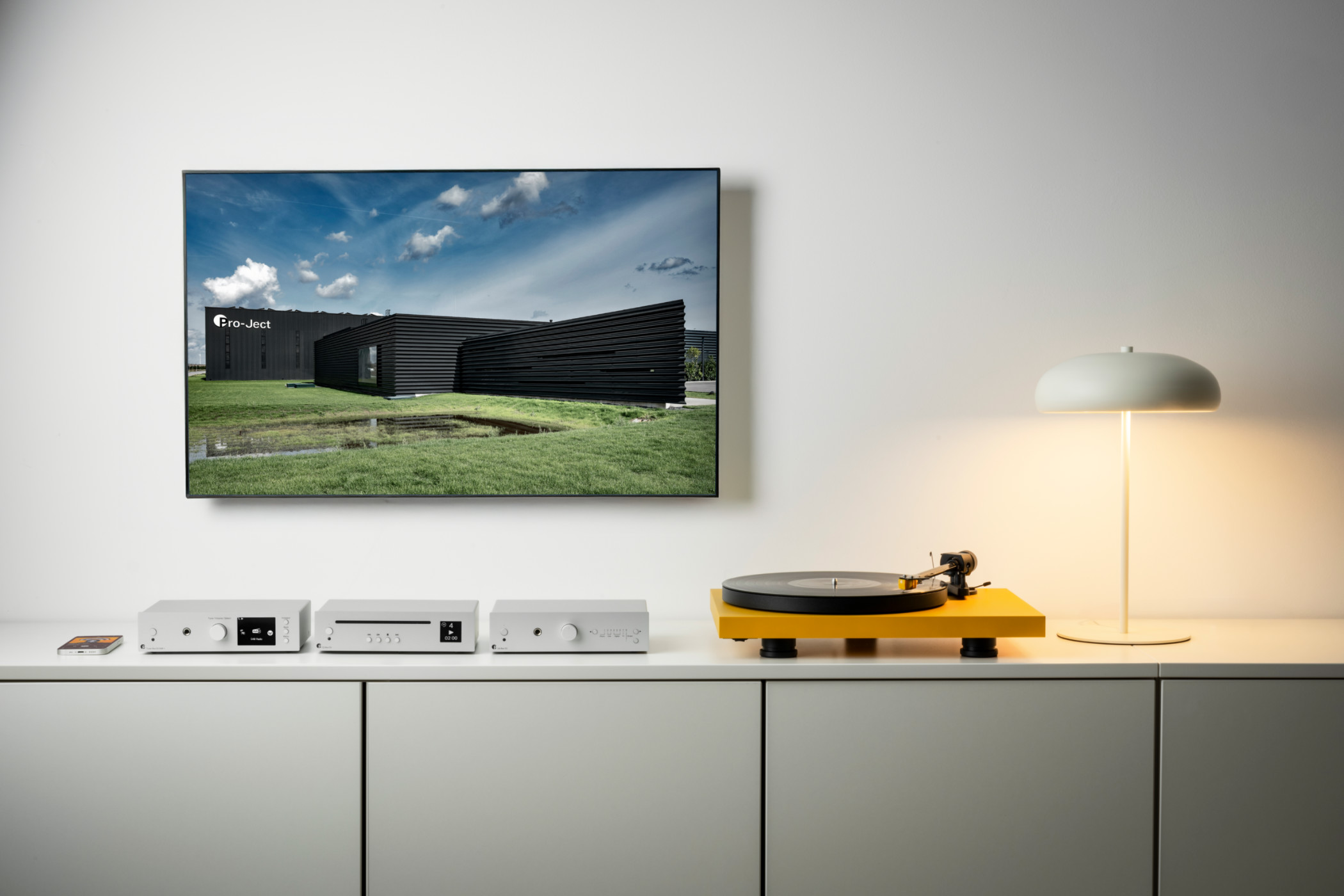 картинка Интегральный усилитель со стримингом Pro-Ject Uni Box S3 от магазина Одежда+